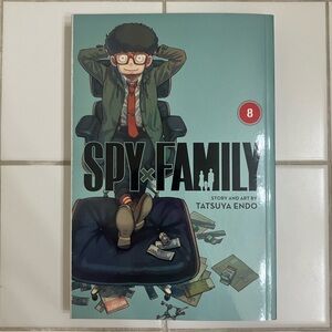 Spy X Family manga volume 8
